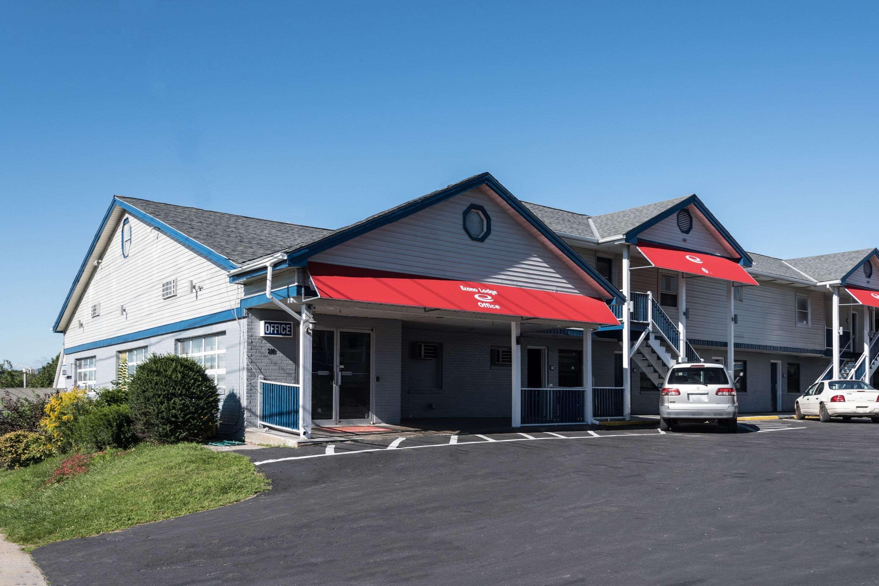 Econo Lodge Rutland City Near Hwy 7 Exterior photo